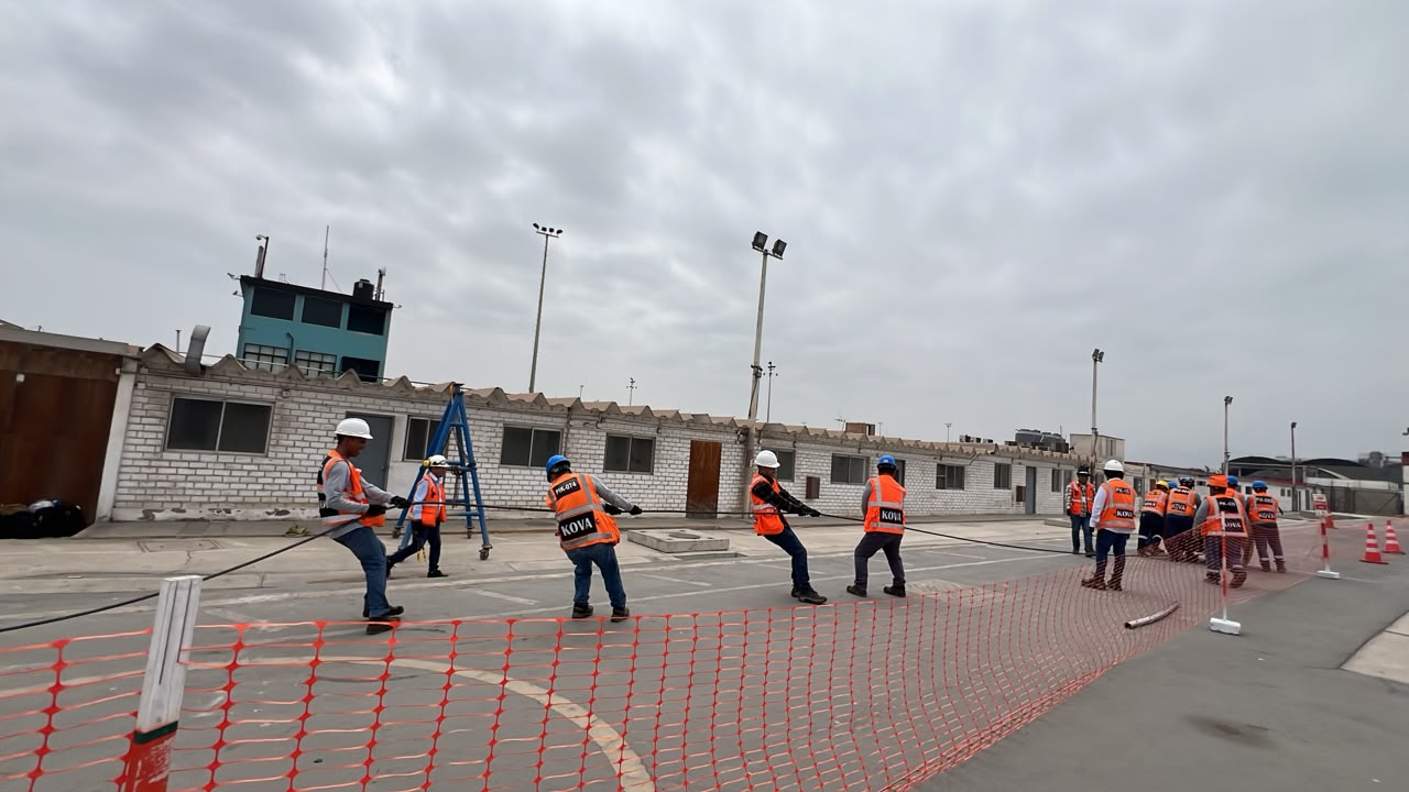 Tendido de acometida eléctrica para SAASA en el lote carguero