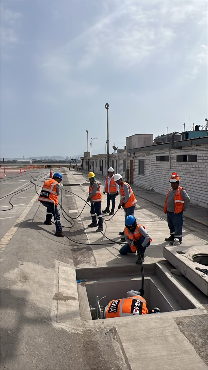 Ejecución de acometida eléctrica para Talma en el lote carguero